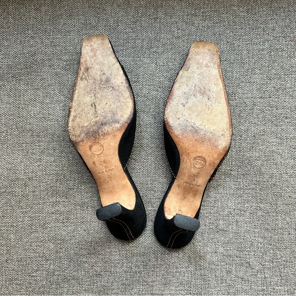 Vintage Chanel denim quilted mule heels - Picture 5 of 5